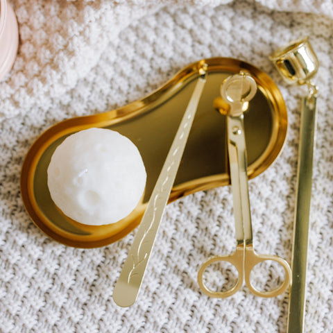 Delicate kit for candle maintenance