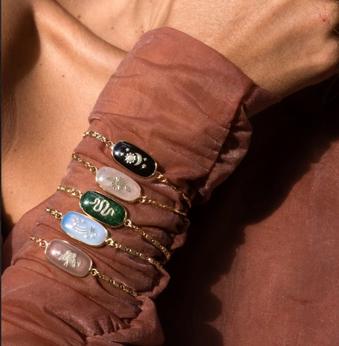 Amuleto diario - Pulsera de poder personal bañada en oro