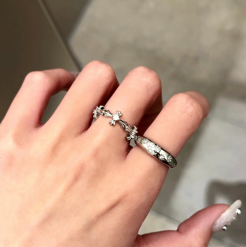 Adjustable Gothic Style Star Cross Double Ring