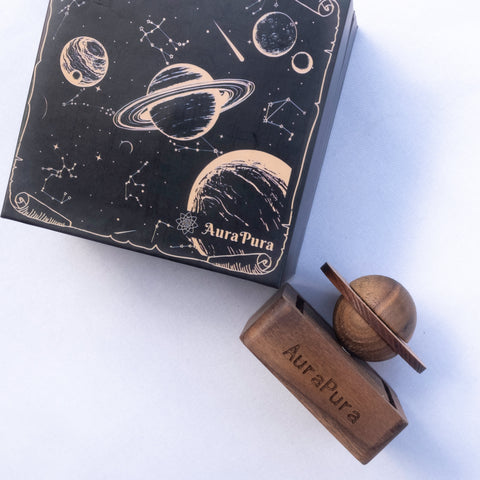 Saturn Wood Diffuser - Gift Wrapped