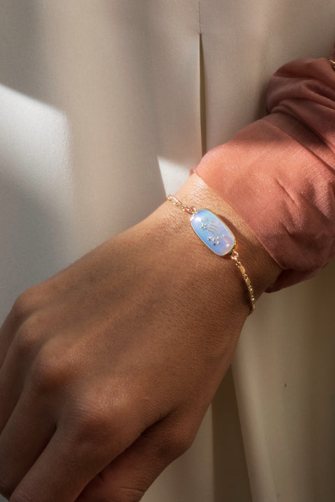 Amuleto diario - Pulsera de poder personal bañada en oro