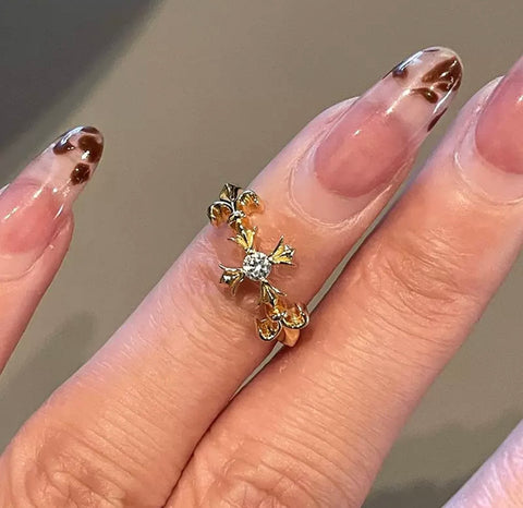 Anillo Cruz Dorada con Luz Interior, Baño de Oro de 18k, Ajustable