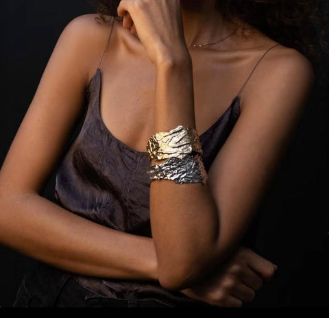 Pulsera Rústica Bañada en Oro de 18K